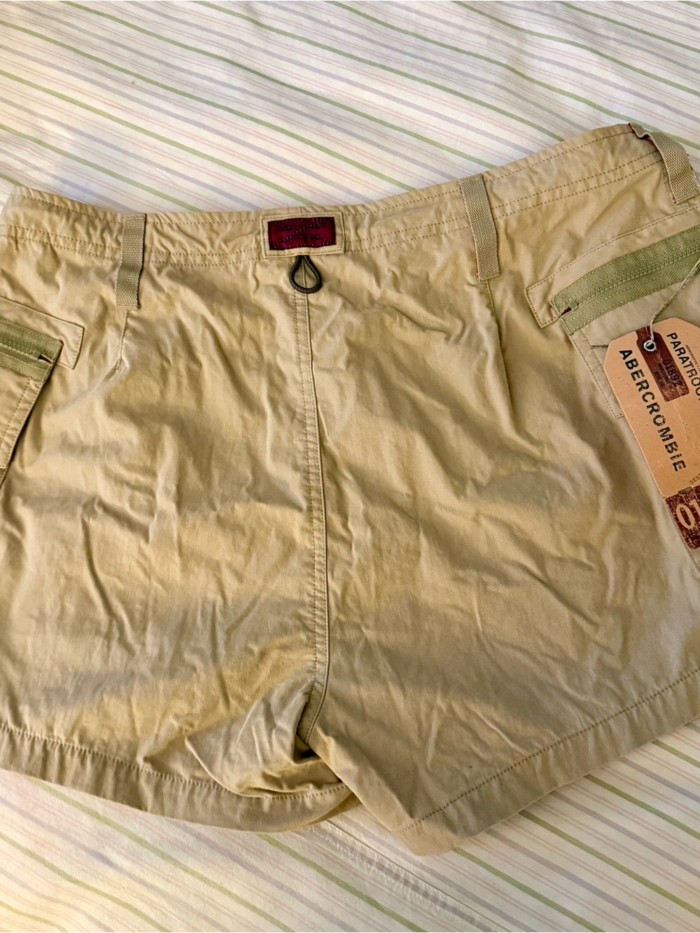 NWT, Abercrombie & Finch Shorts - Picture 2 of 4